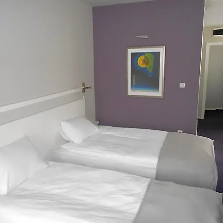 Leonardo Hotel 3*