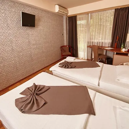 Leonardo Hotel 3*